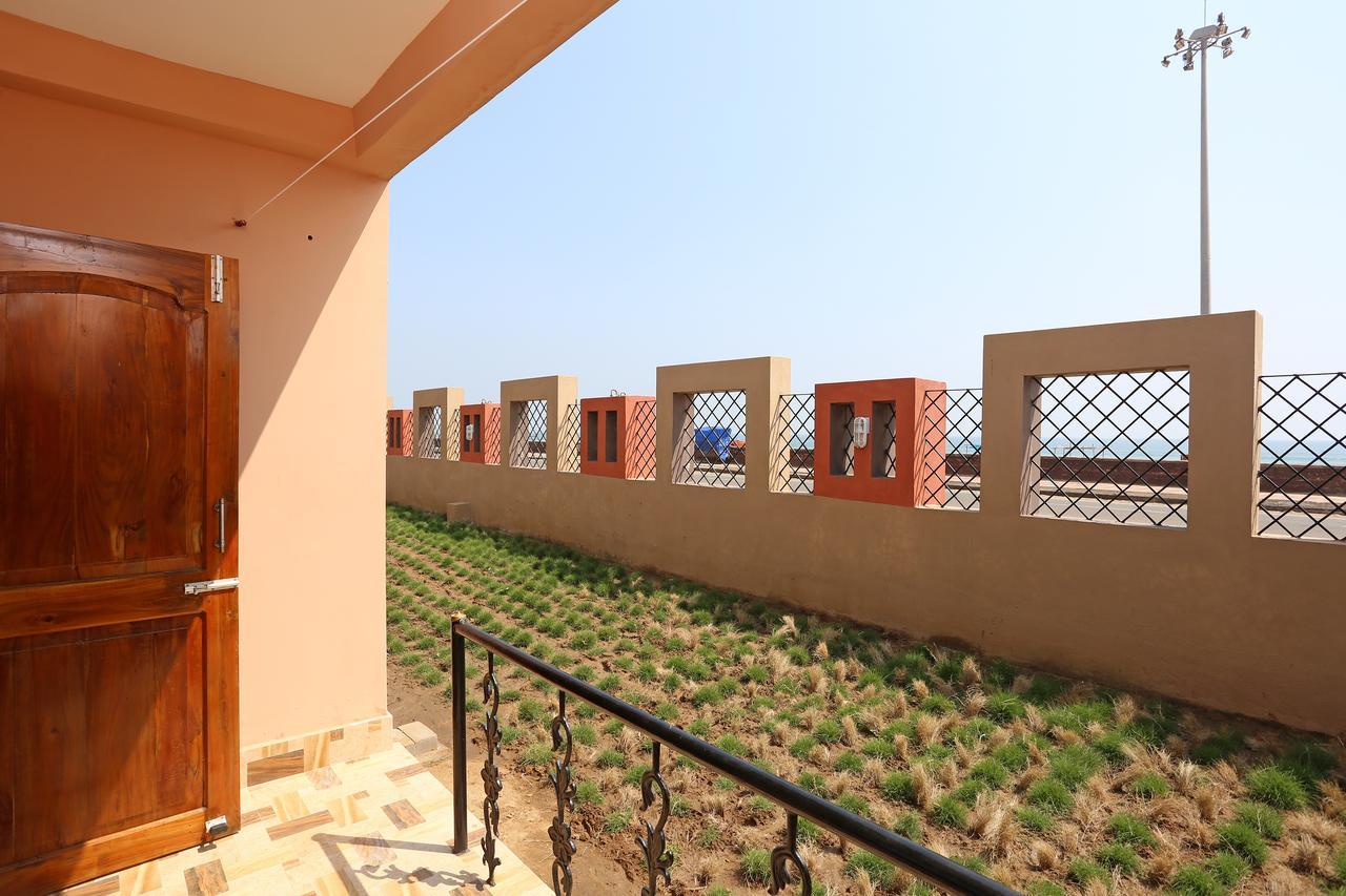Hotel On Call Puri Laxmi Beach Resort Exterior photo