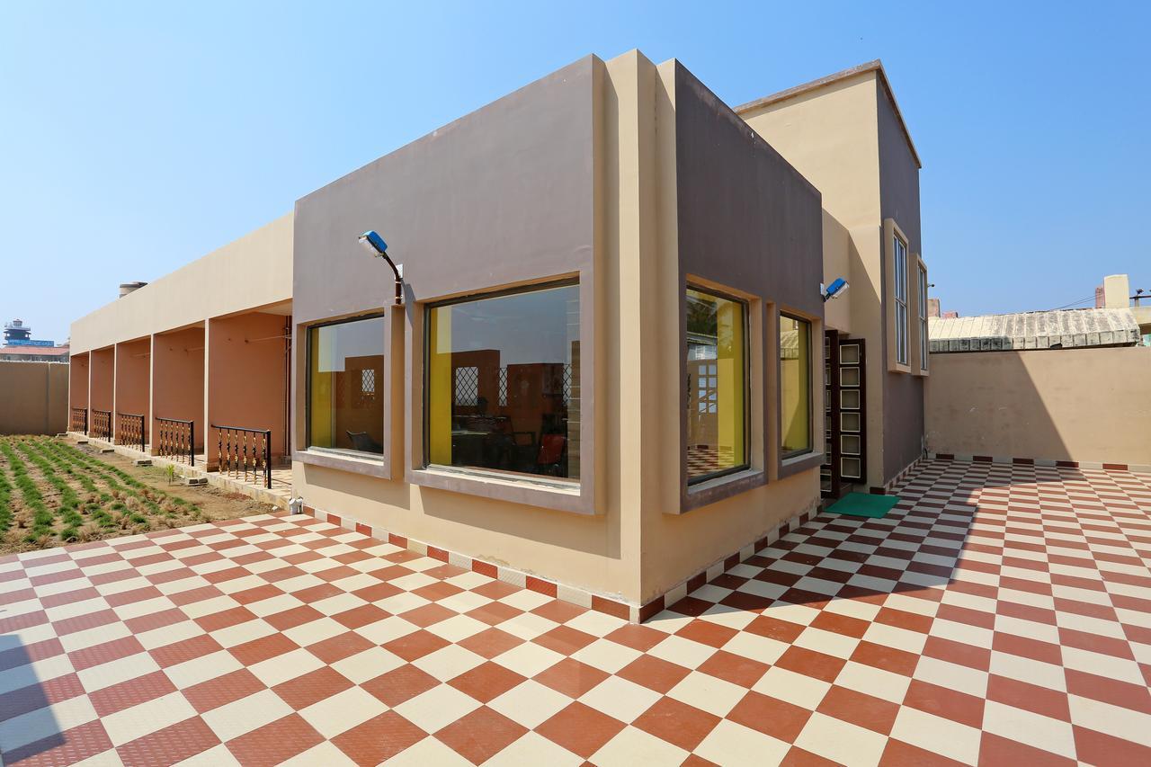 Hotel On Call Puri Laxmi Beach Resort Exterior photo